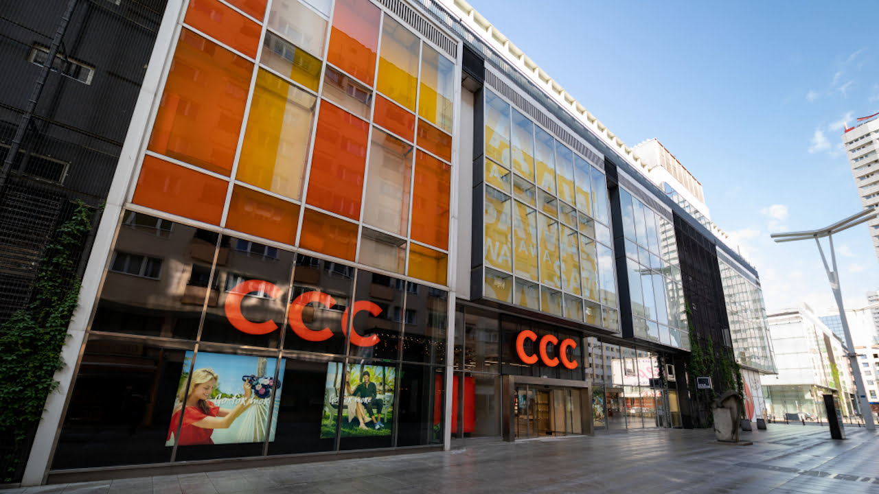 Grupul CCC are 750 de magazine în Europa Centrală – cu chioșcuri electronice digitale Inwestycje.pl